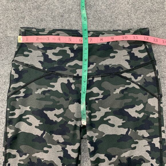Fabletics Legging Womens XXS 2XS Moss Camo Lima Capri Lightweight Compression - Picture 6 of 13